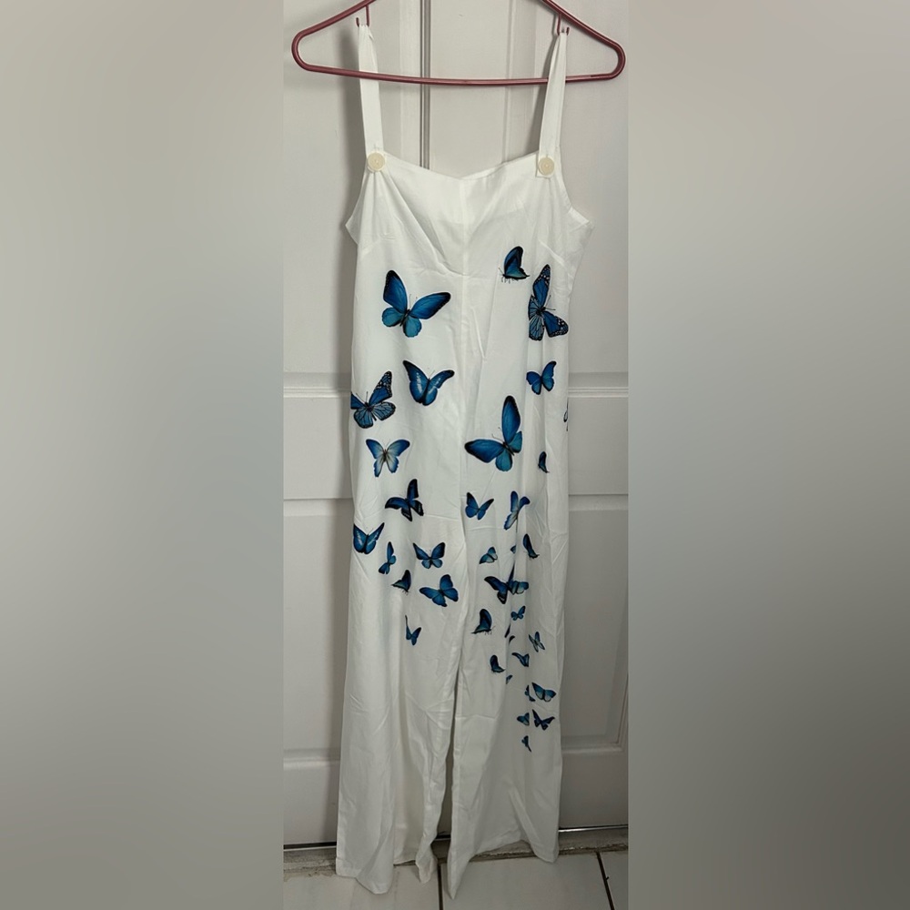 Summery Overalls, white with butterflies, size M, never worn